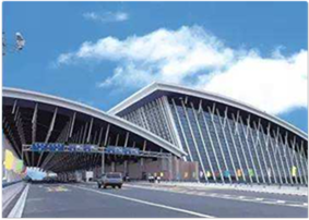 上海浦东机场T1航站楼停车场